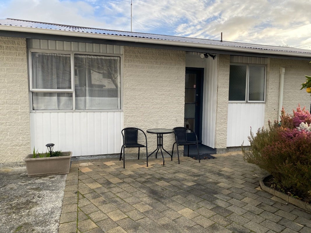 1/10 Islington Street, Trentham, Upper Hutt - Carousel 1