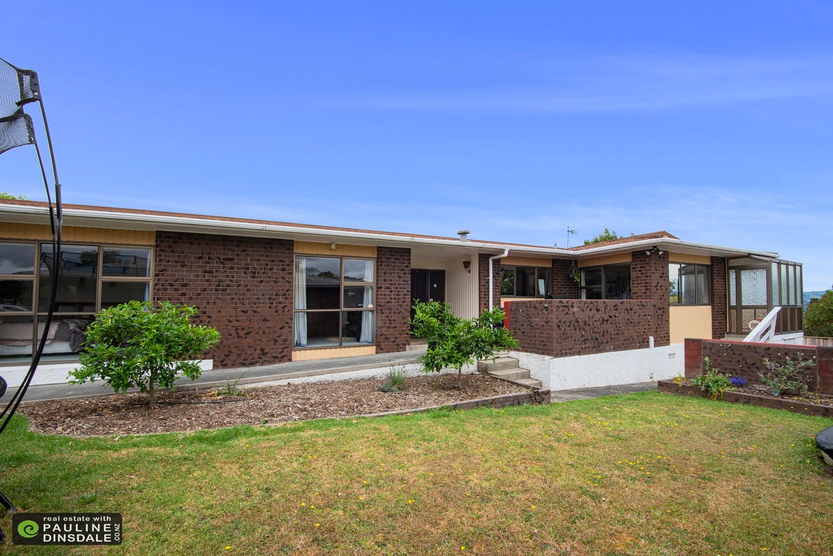 15 Cypress Gardens Place, Onerahi, Whangarei - Carousel 1