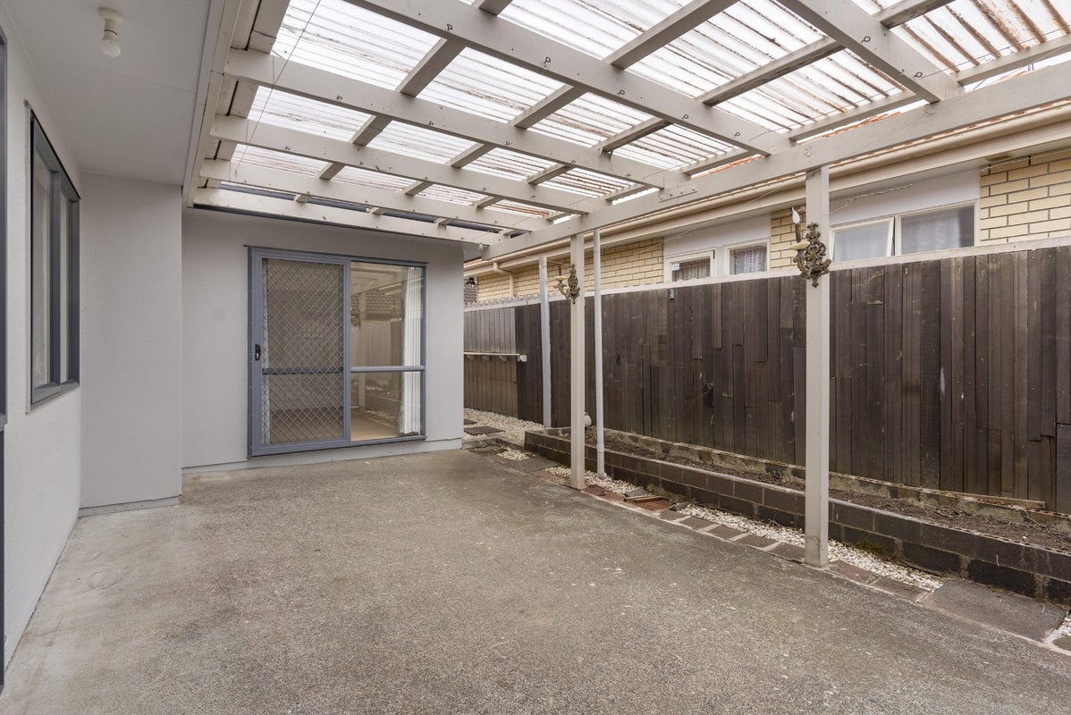 34 Frank Bunce Grove, Flat Bush, Auckland - Carousel 16