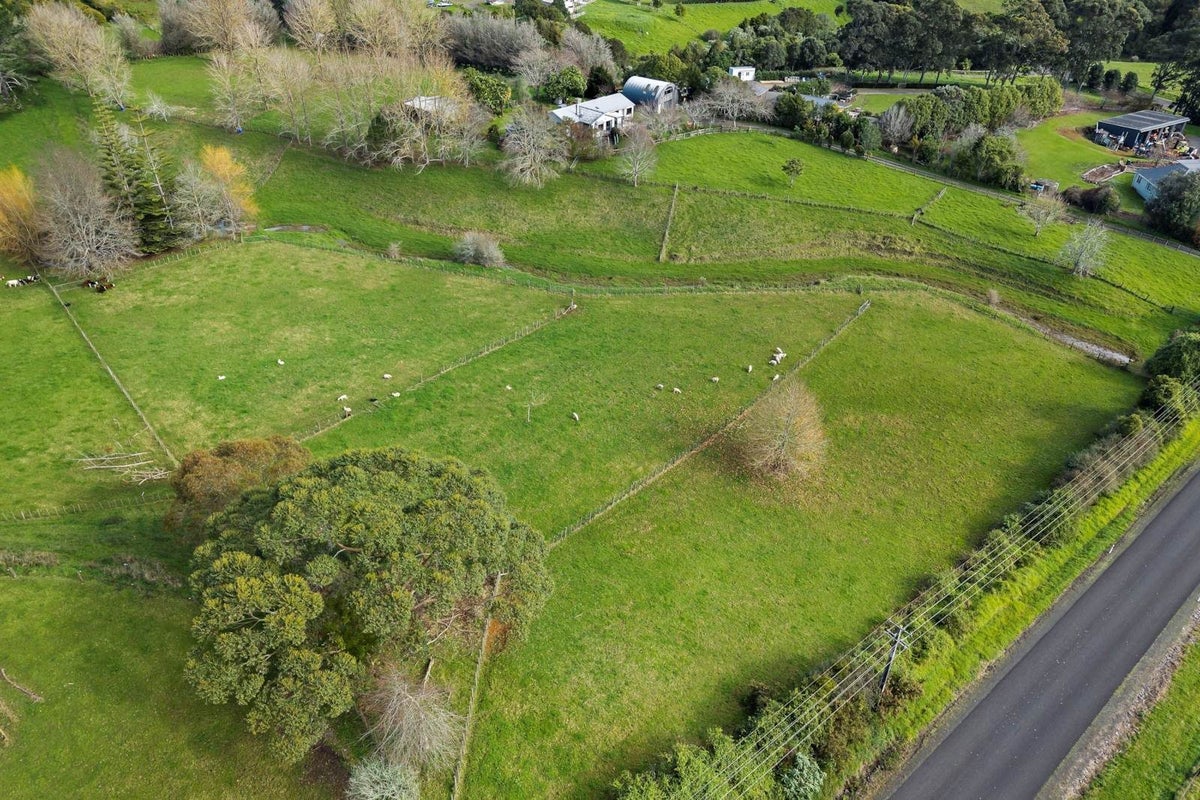 87 Pukeoware Road, Waiuku, Waiuku - Carousel 2