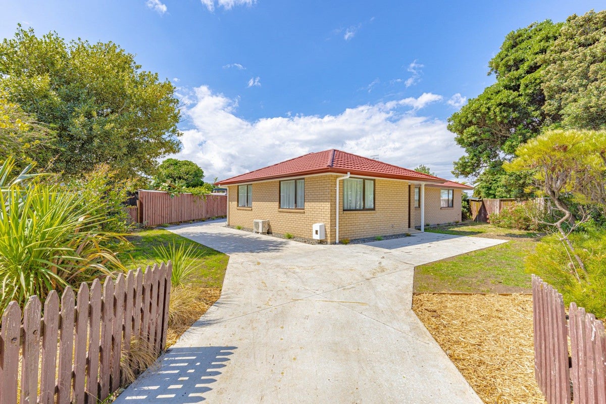 48 Thatcher Street, Castlecliff, Whanganui - Carousel 2