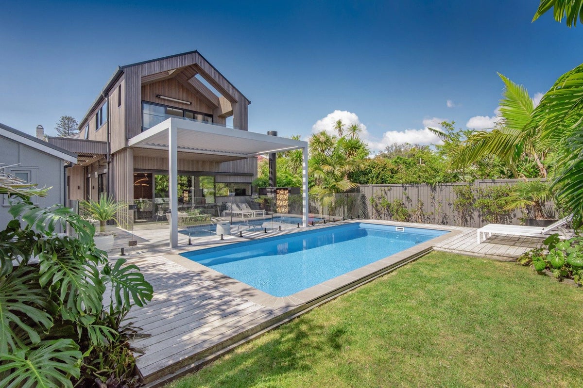 11 Cheltenham Road, Devonport, Auckland - Carousel 1