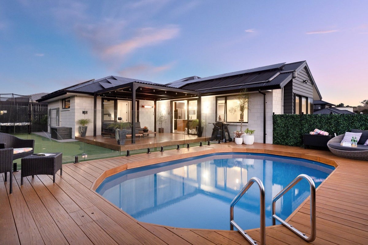 16 Huria Vista, Pyes Pa, Tauranga - Carousel 1