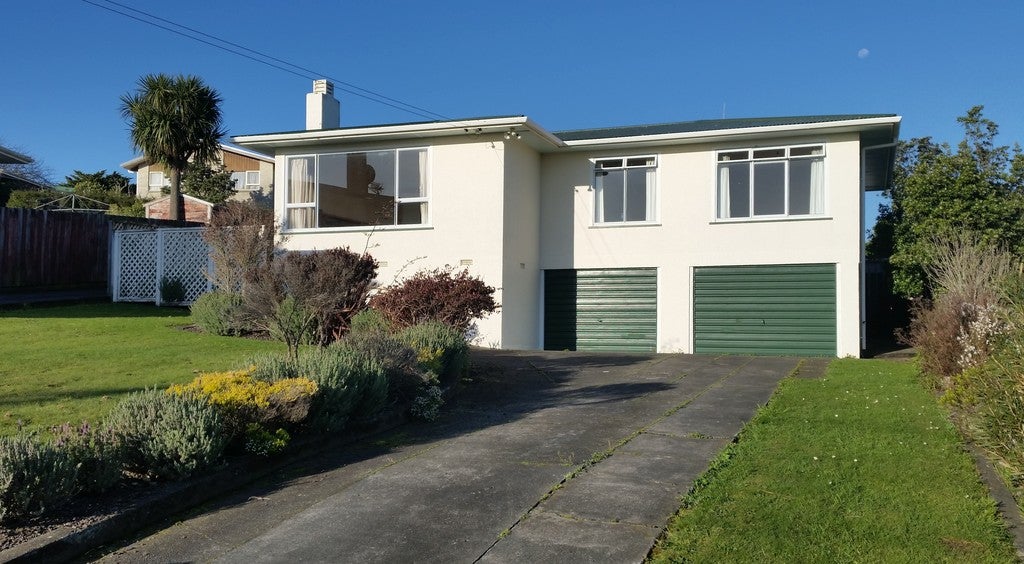 13 Windsor Terrace, Durie Hill, Whanganui - Carousel 1