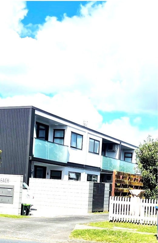 8/764 Beach Road, Browns Bay, Auckland - Carousel 1