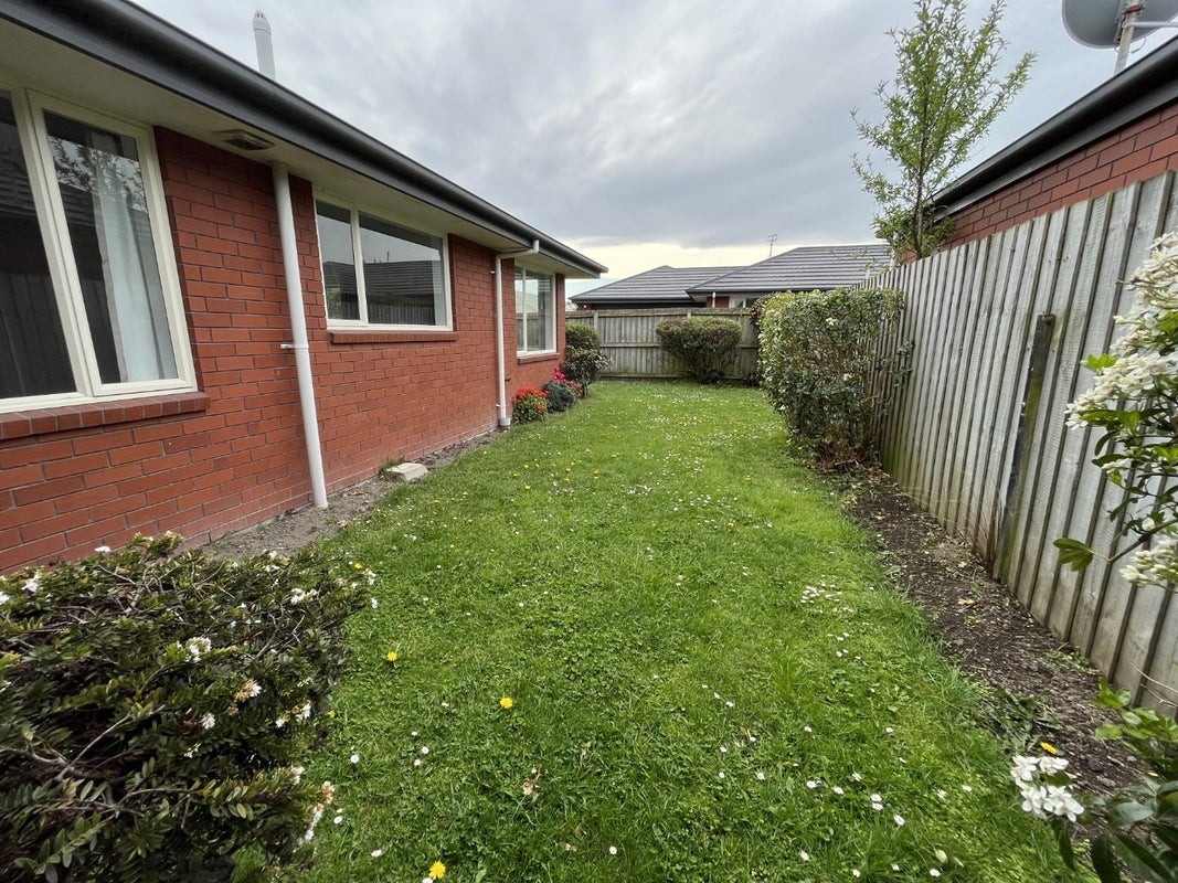9 Kydd Lane, Hornby, Christchurch - Carousel 11