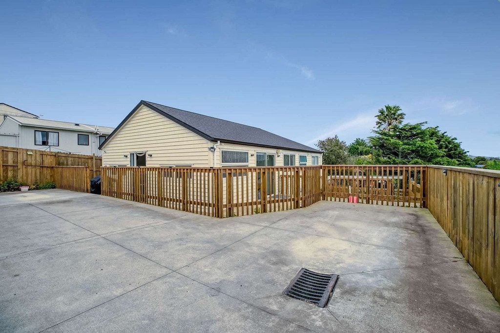 103E Woodglen Road, Glen Eden, Auckland - Carousel 2