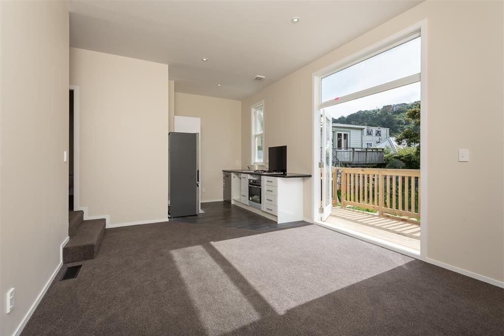 226 Adelaide Road, Newtown, Wellington - Carousel 2