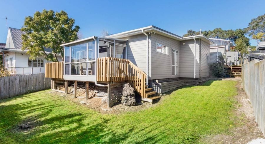 13A Gilfillan Street, Blockhouse Bay, Auckland - Carousel 1