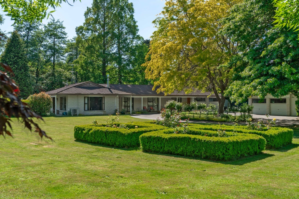 11 Homebush Road, Homebush, Masterton - Carousel 1