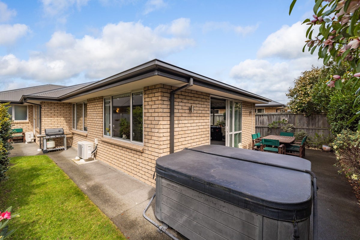 3A Annies Lane, Aidanfield, Christchurch - Carousel 1
