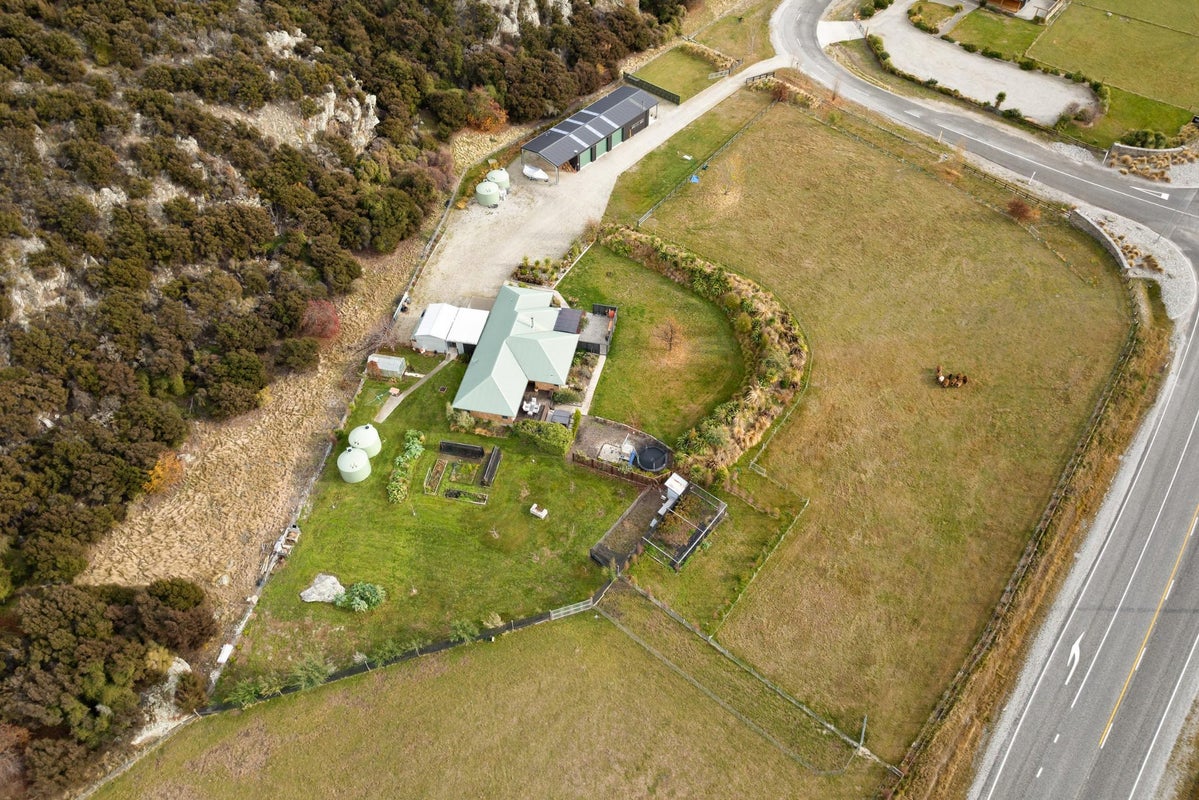5 Pukekowhai Drive, Queensberry, Cromwell - Carousel 1