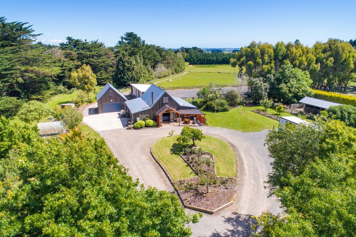237 Ngaio Road, Halcombe, Palmerston North - Carousel 2