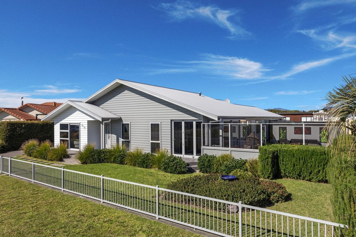 44 Waiotahi Drifts Boulevard, WAIOTAHE, OPOTIKI - Carousel 1