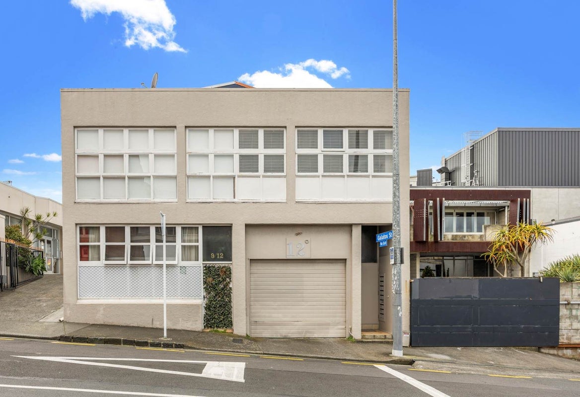 2/12 East Street, Newton, Auckland - Carousel 10