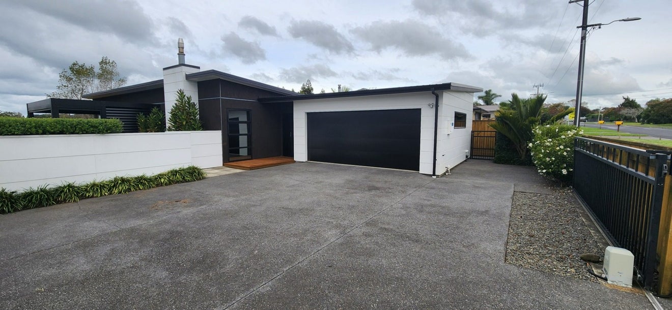 507 Richmond Road, Lepperton, New Plymouth - Carousel 1
