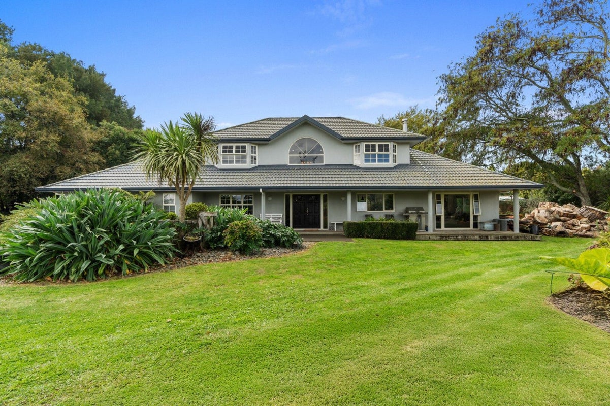 33 Law Crescent, Horotiu, Hamilton - Carousel 1