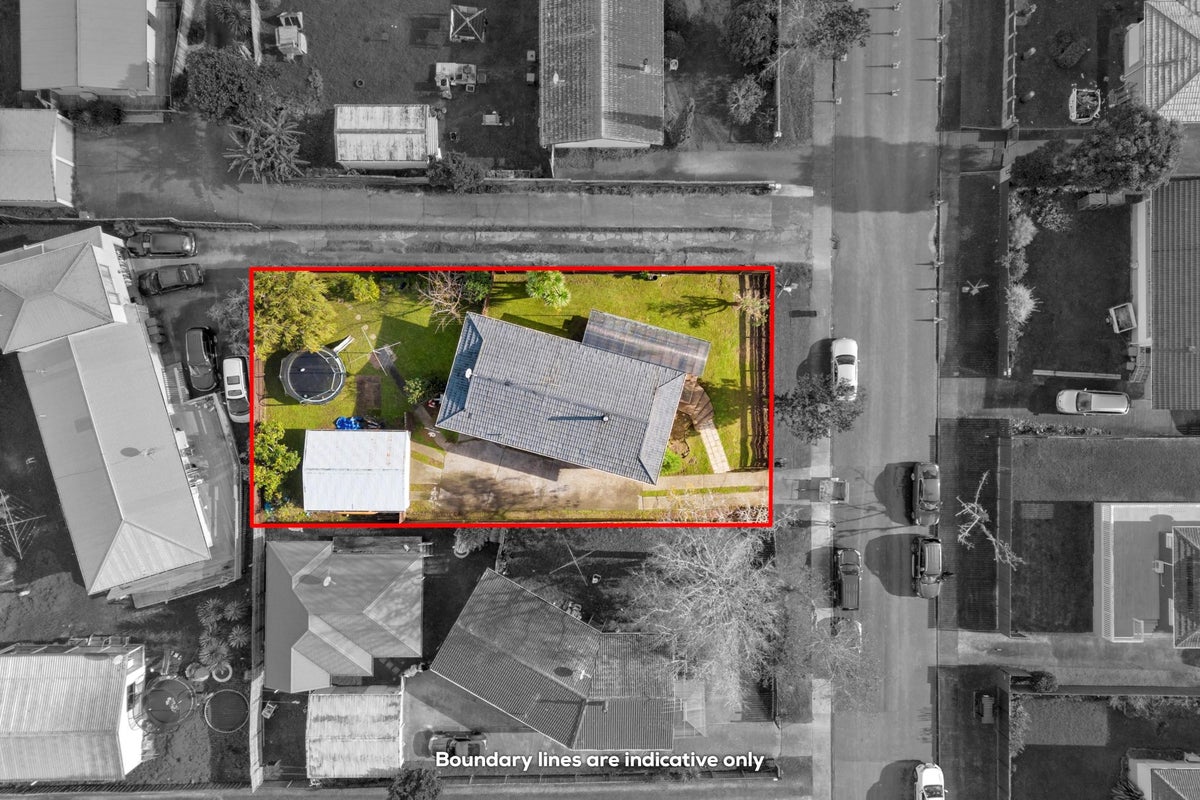 9 Murillo Place, Henderson, Auckland - Carousel 2