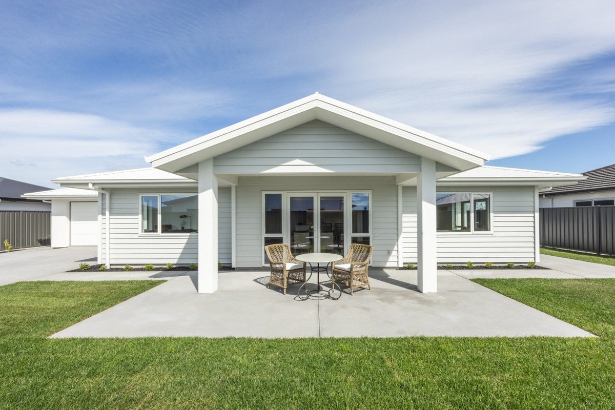 15 Wai Whatu Street, Meeanee, Napier - Carousel 1