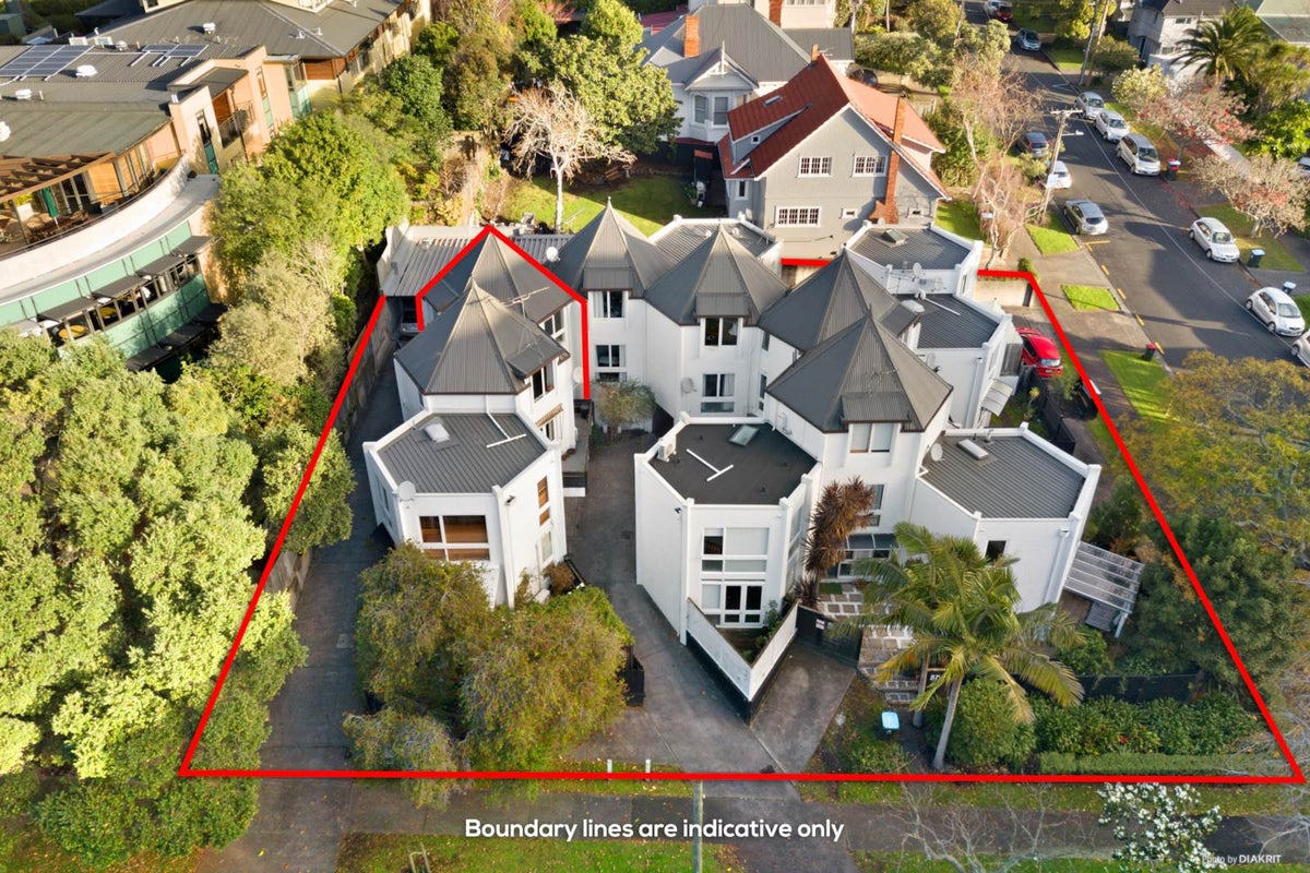 5I Boyle Crescent, Grafton, Auckland - Carousel 1