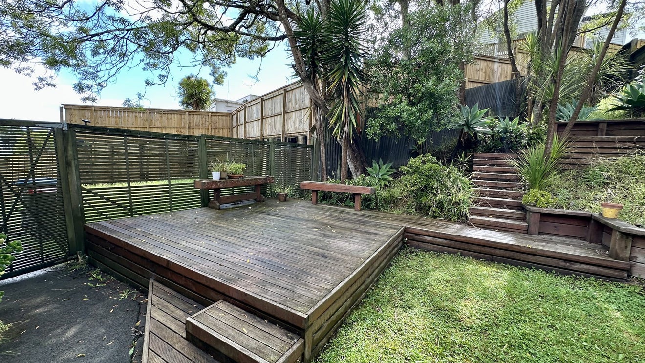 4/15 Don Croot Street, Western Springs, Auckland - Carousel 1