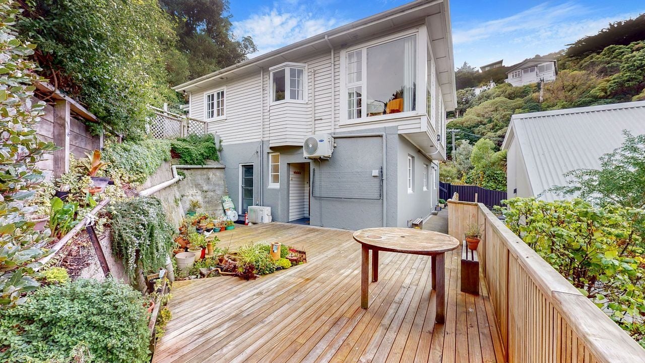 89 Sar Street, Wadestown, Wellington - Carousel 1