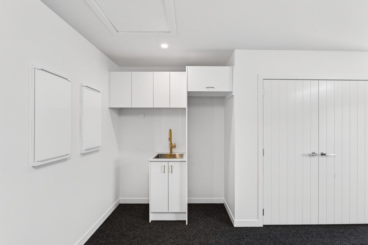 2 Mohaka Street, Poraiti, Napier - Carousel 39