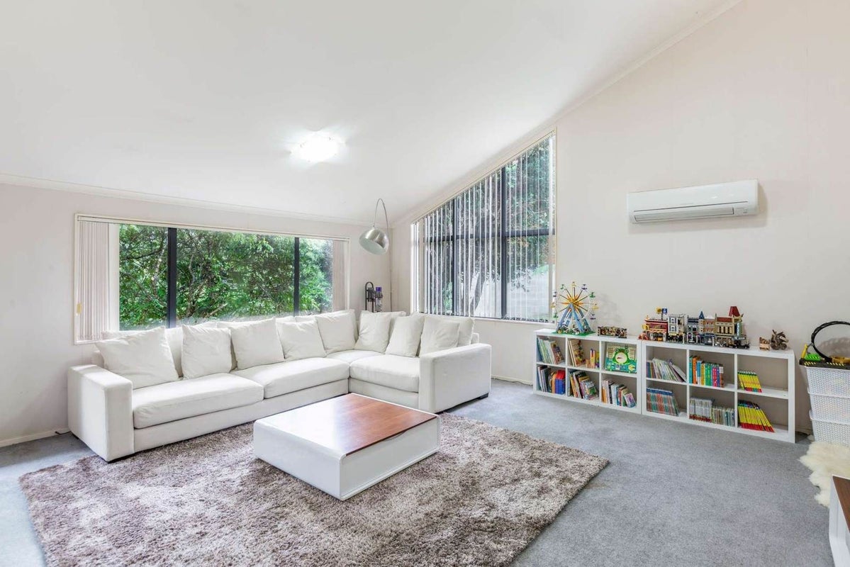 21 Ryehill Close, New Lynn, Auckland - Carousel 2