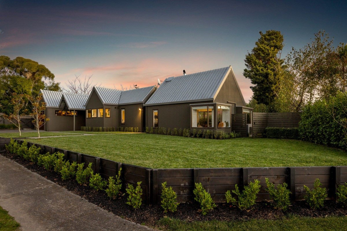 5 Rush Place, Havelock North, Havelock North - Carousel 1