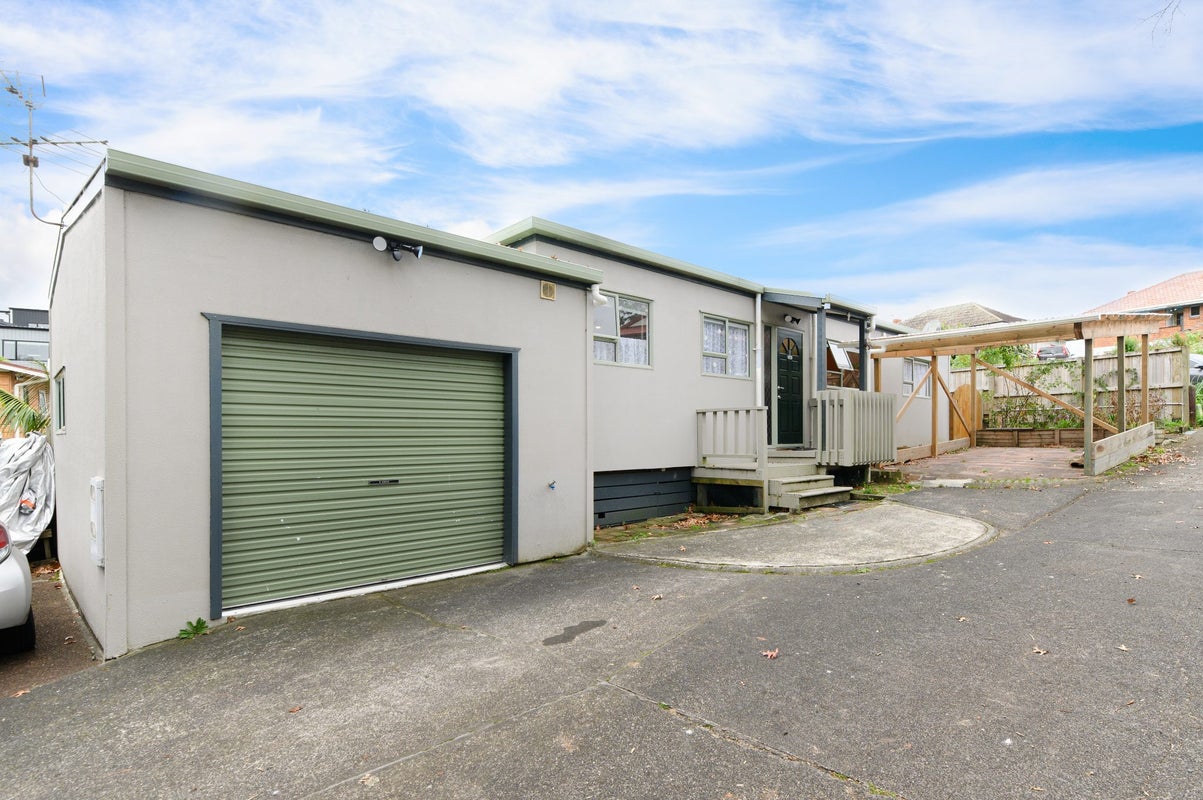 1/2141 Great North Road, Avondale, Auckland - Carousel 1