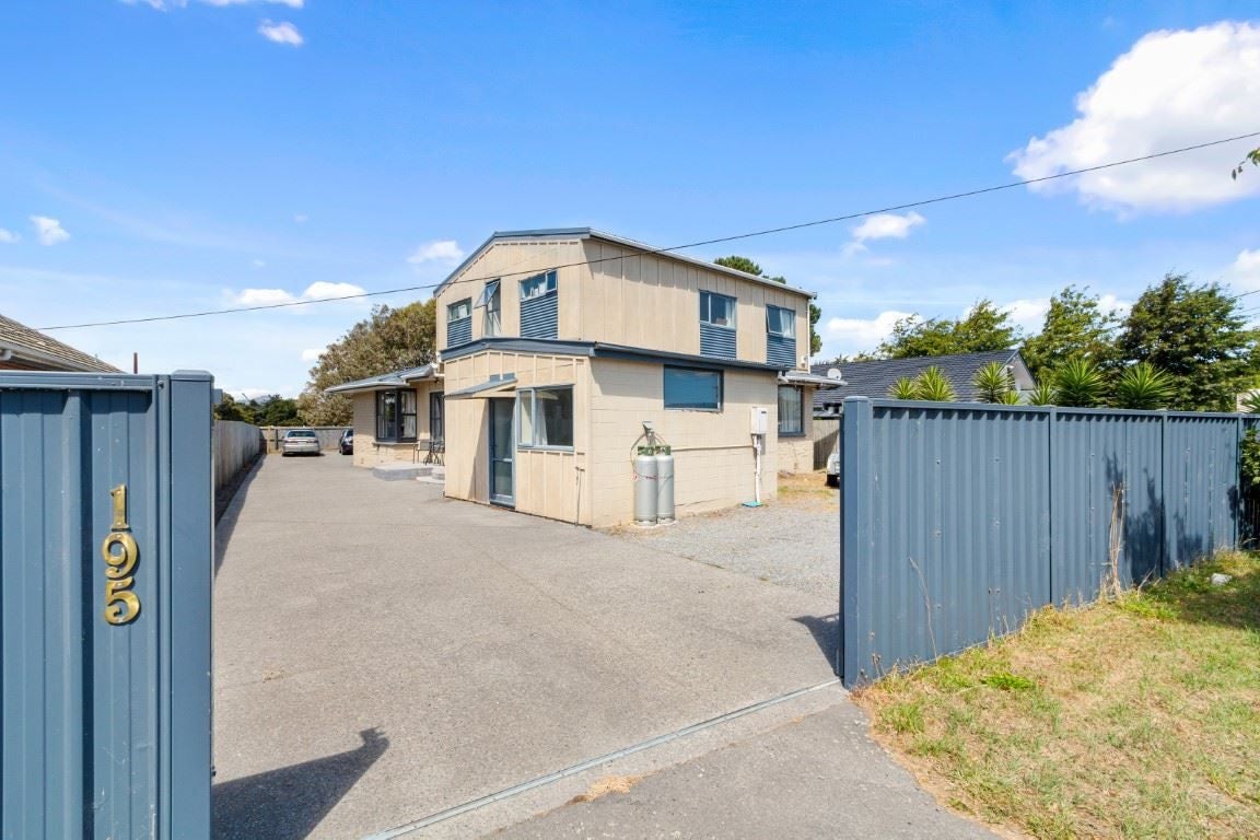 195 Springs Road, Hornby, Christchurch - Carousel 1