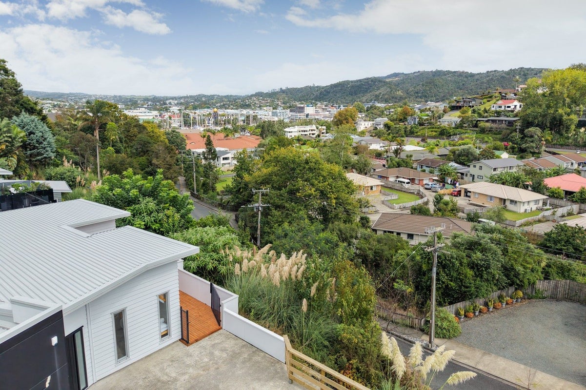 12 Dundas Road, Riverside, Whangarei - Carousel 24
