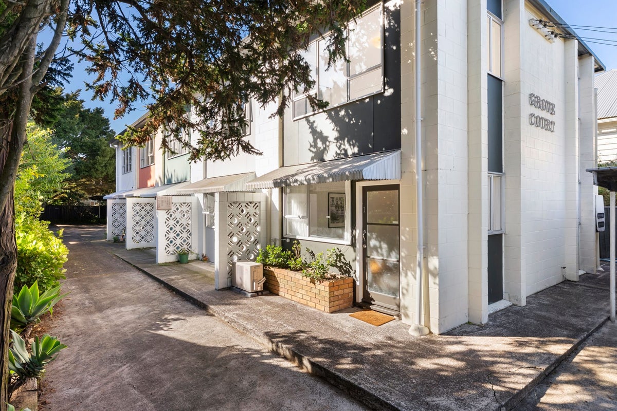 1/3 Grove Road, Sandringham, Auckland - Carousel 1