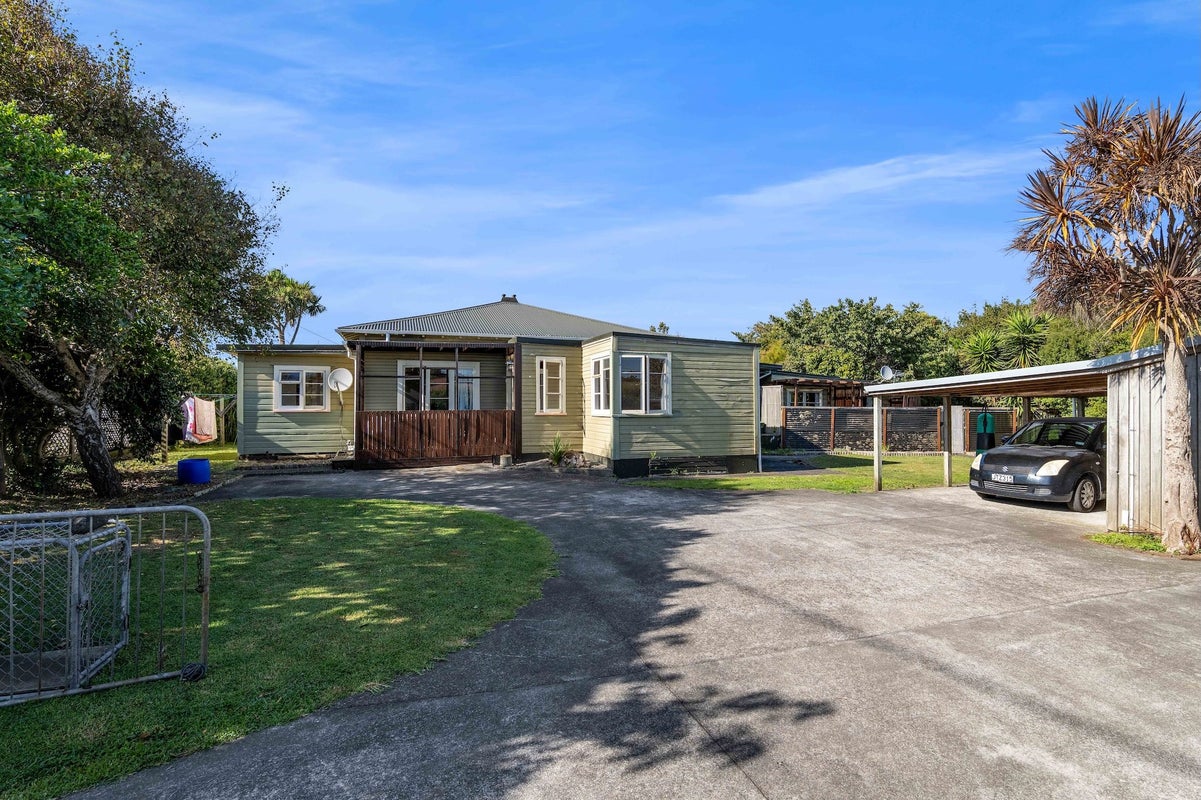 11/11A Laurent Vc Street, Hawera, Hawera - Carousel 2