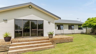 1 Whitcombe Street, Lepperton, New Plymouth - Carousel 1