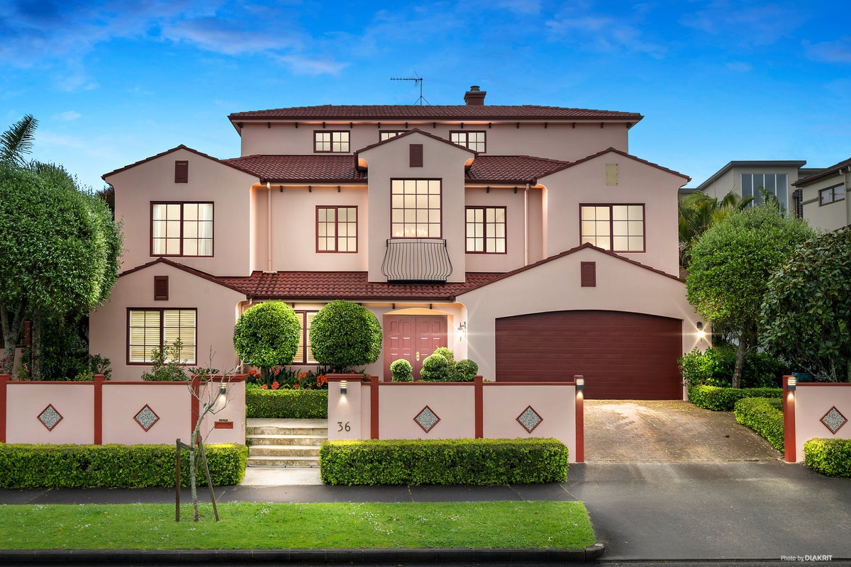 36 Mount Taylor Drive, Glendowie, Auckland - Carousel 1