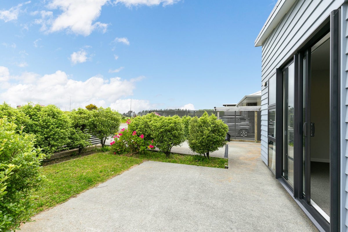 28 Karearea Avenue, Kenepuru, Porirua - Carousel 2