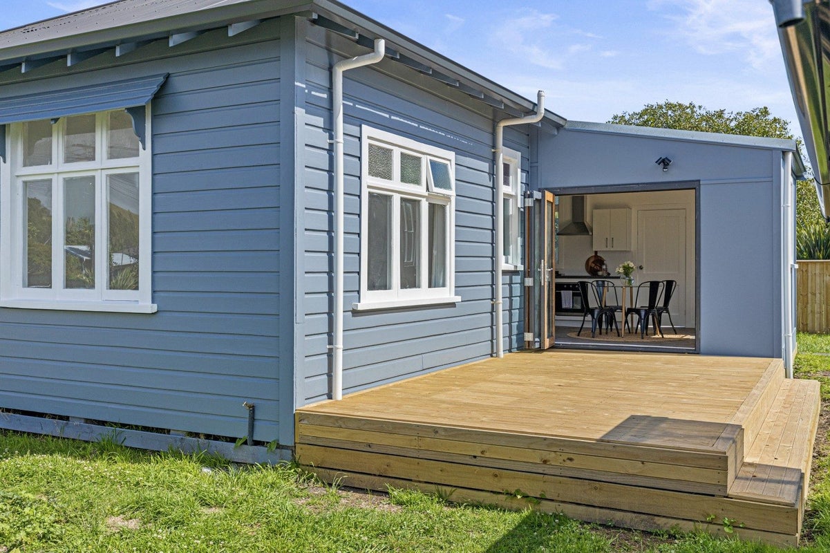 12 Salisbury Avenue, Whanganui East, Whanganui - Carousel 2