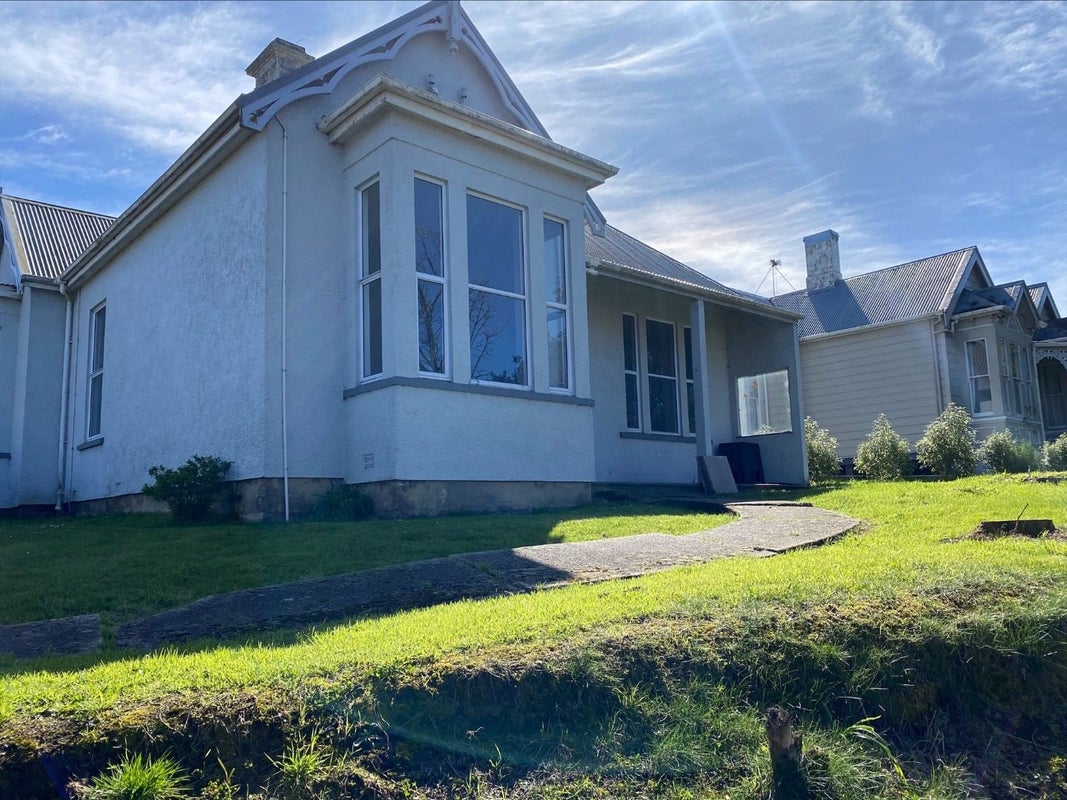 264 South Road, Caversham, Dunedin - Carousel 1