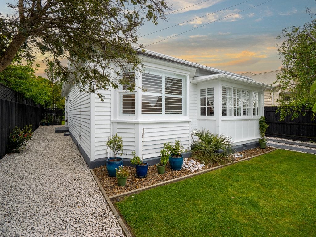 50 Wiggins Street, Sumner, Christchurch - Carousel 1