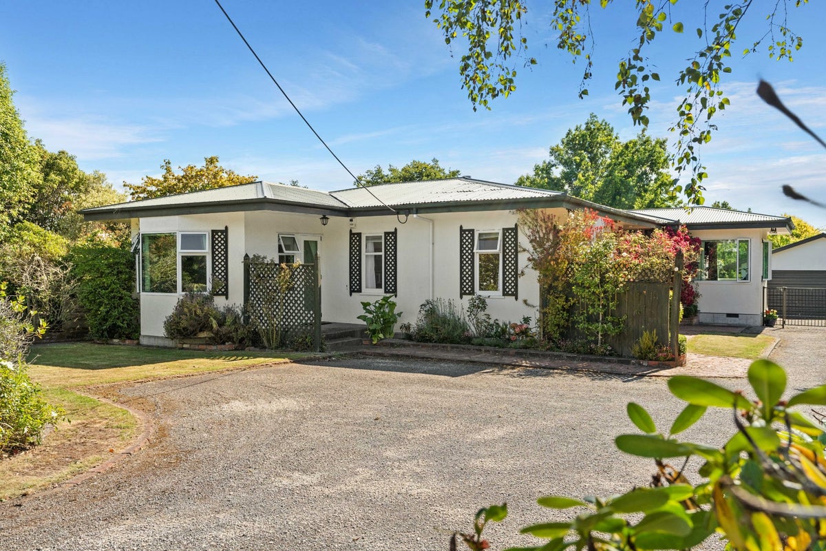 75 Manuka Street, Lansdowne, Masterton - Carousel 2