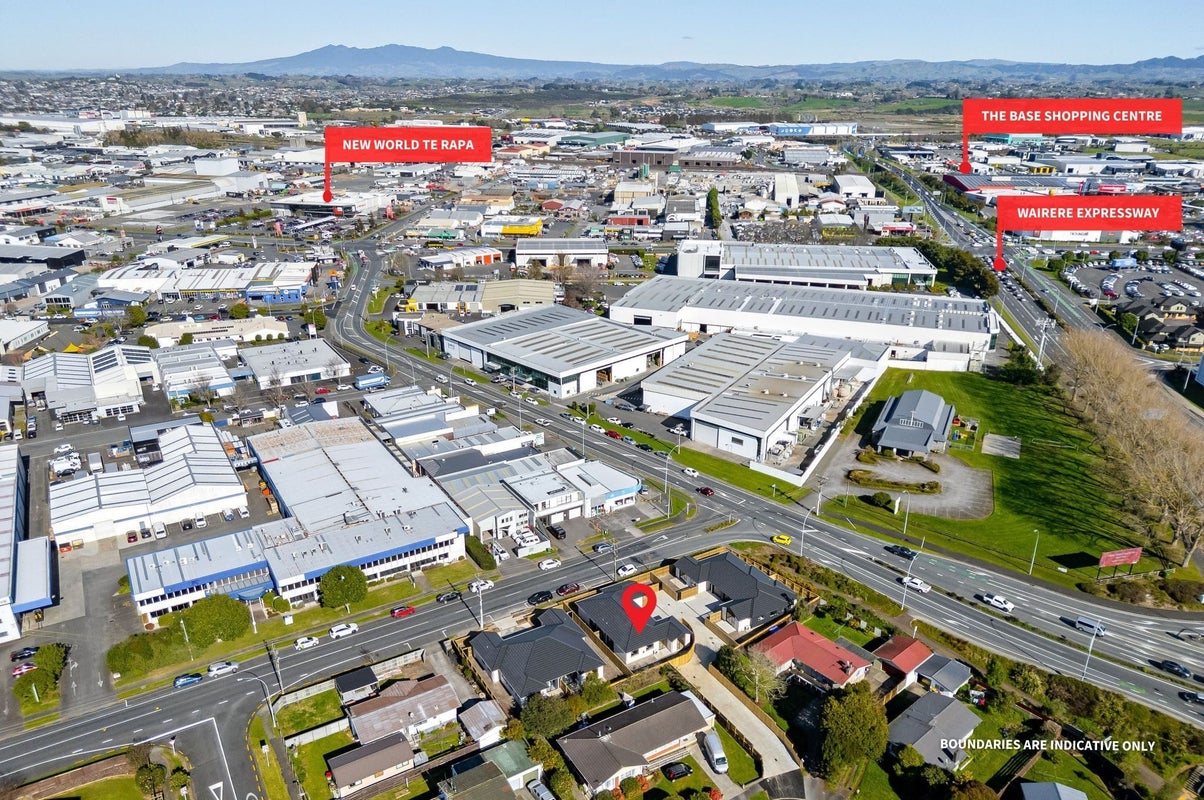 7A Brough Place, Saint Andrews, Hamilton, Waikato - Carousel 14