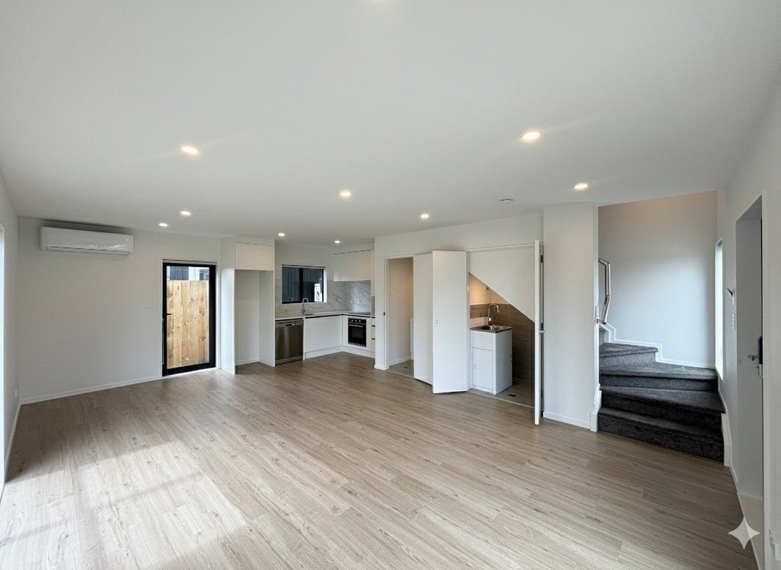 2/46 Dale Crescent, Pakuranga, Auckland - Carousel 2
