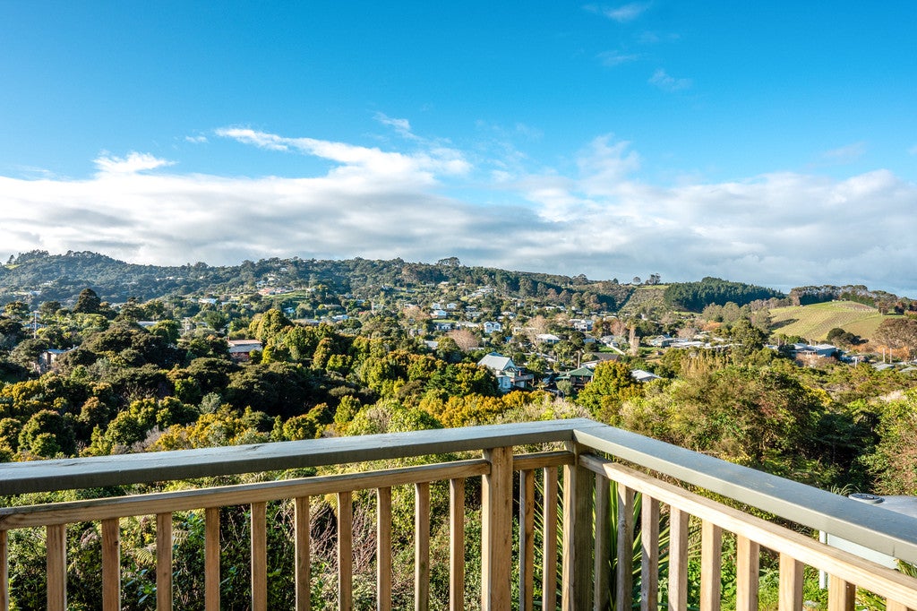 457 Sea View Road, Onetangi, Waiheke Island - Carousel 2