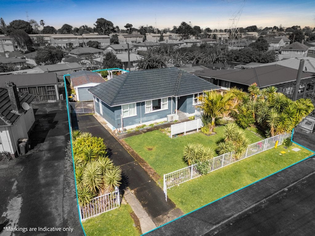 8 Julian Place, Otara, Auckland - Carousel 2