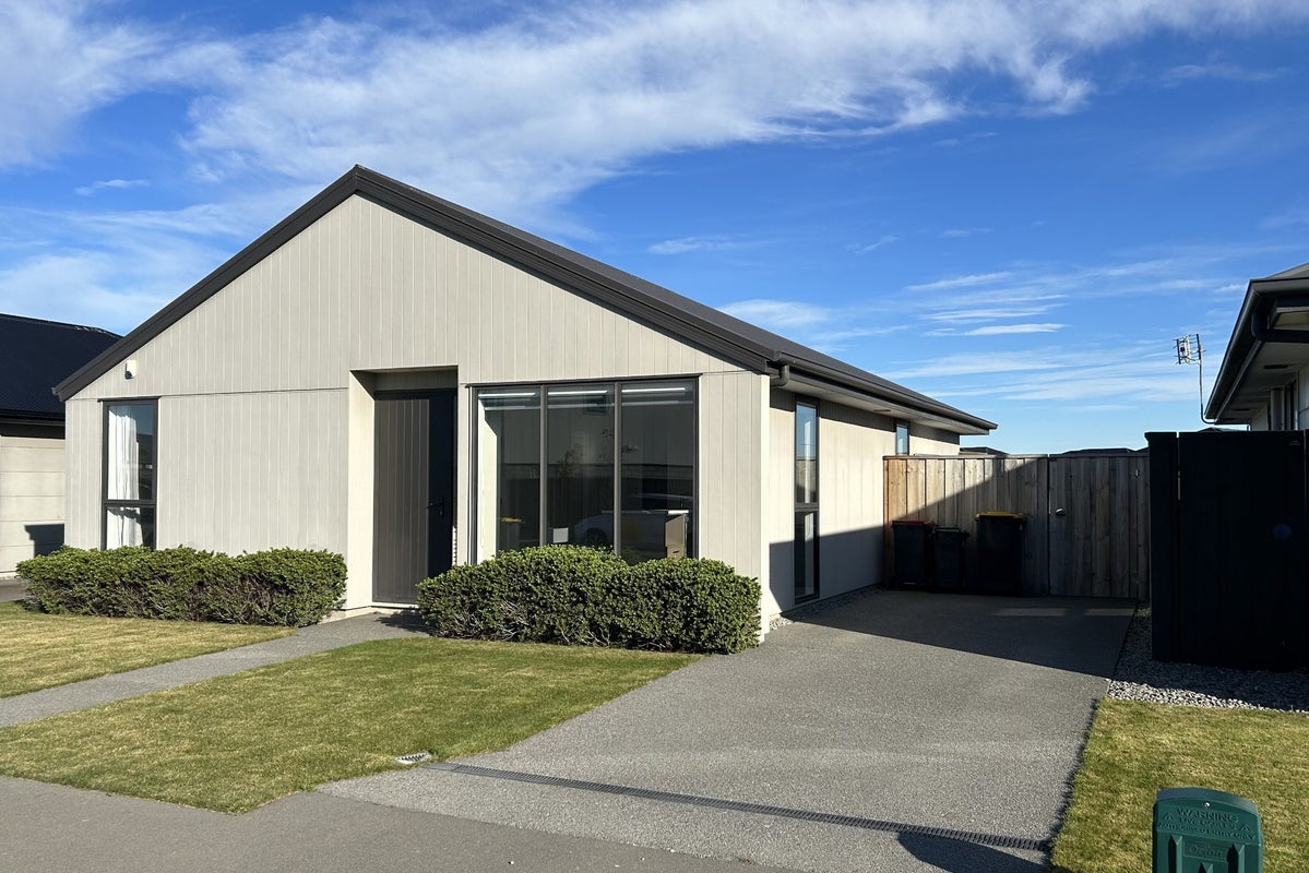 11 Tippet Crescent, Wigram, Christchurch - Carousel 1