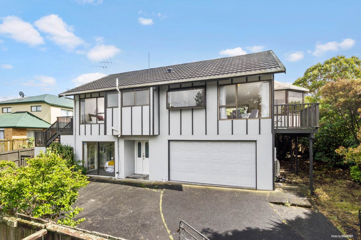 180 Edmonton Road, Te Atatu South, Auckland - Carousel 2