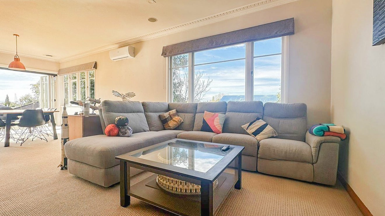 6 Ridout Street, Maeroa, Hamilton - Carousel 2
