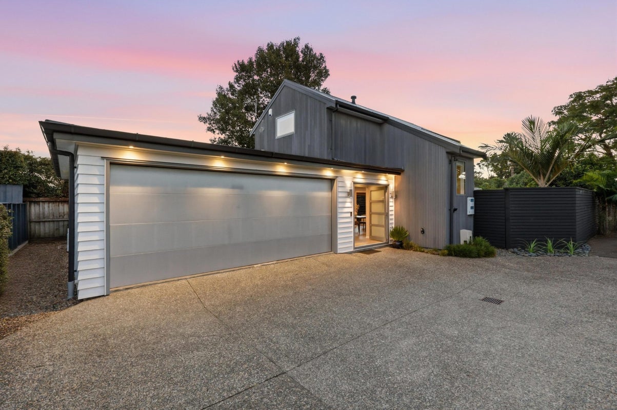 24A Rama Road, Point Chevalier, Auckland - Carousel 2