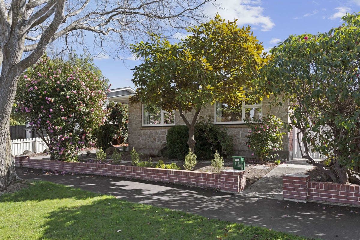 1/6 Pulford Place, Ilam, Christchurch - Carousel 2